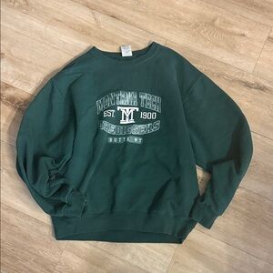 Vintage style college crew